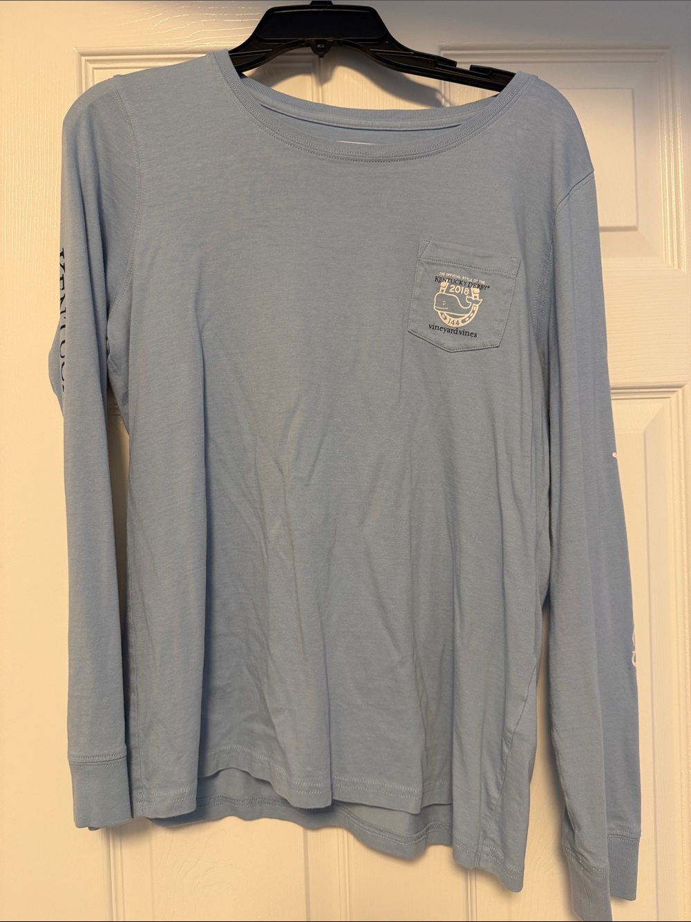 Vineyard Vines women’s ' Light Blue Long-Sleeve Pocket Tee with Logo